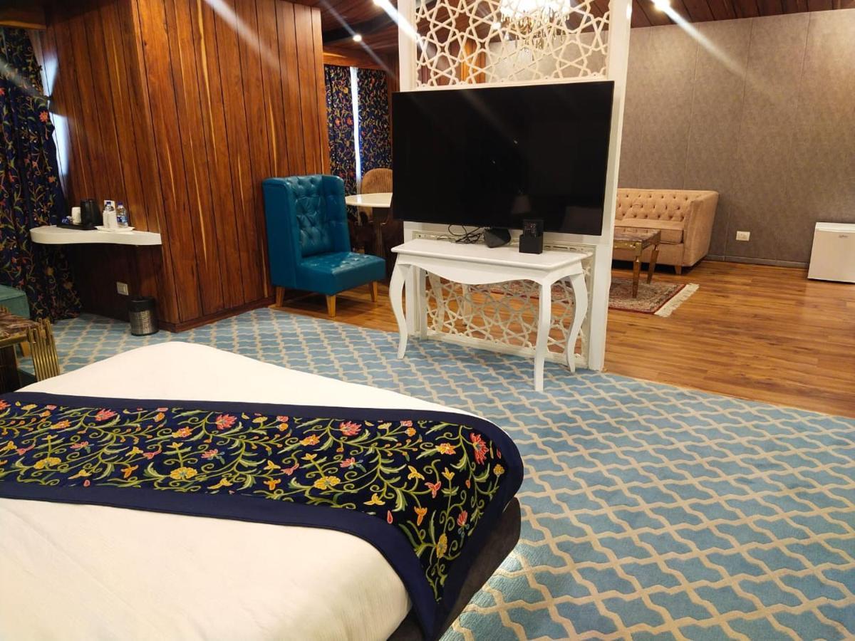 Hotel Snowland, Srinagar Exteriör bild