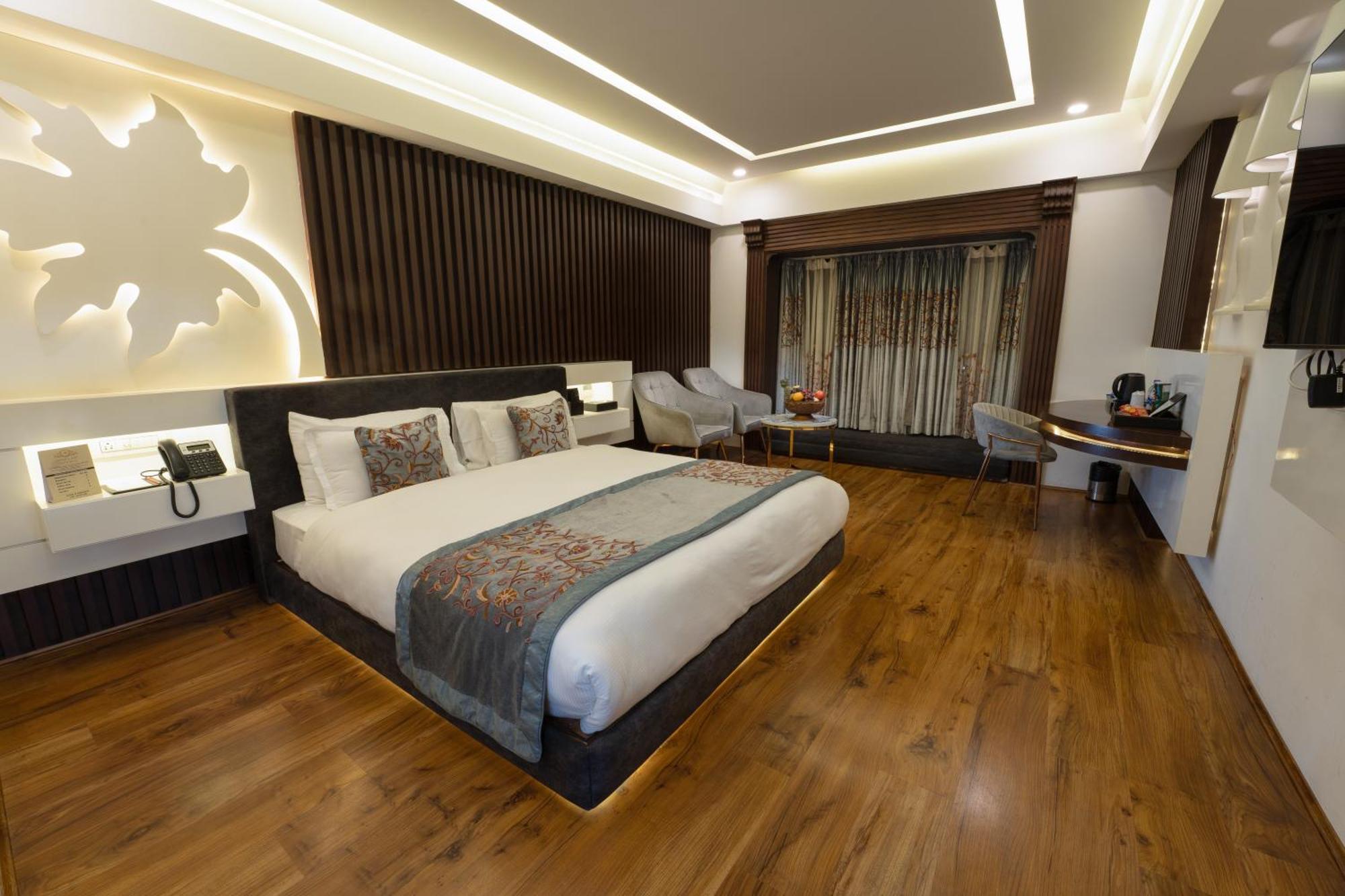 Hotel Snowland, Srinagar Exteriör bild